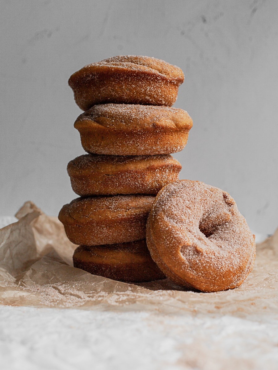 Dohnuts Donut Pan Premium 6 Cup Non-Stick Mini Doughnut and Bagel maker –  for Healthier Homemade Baked Cakes