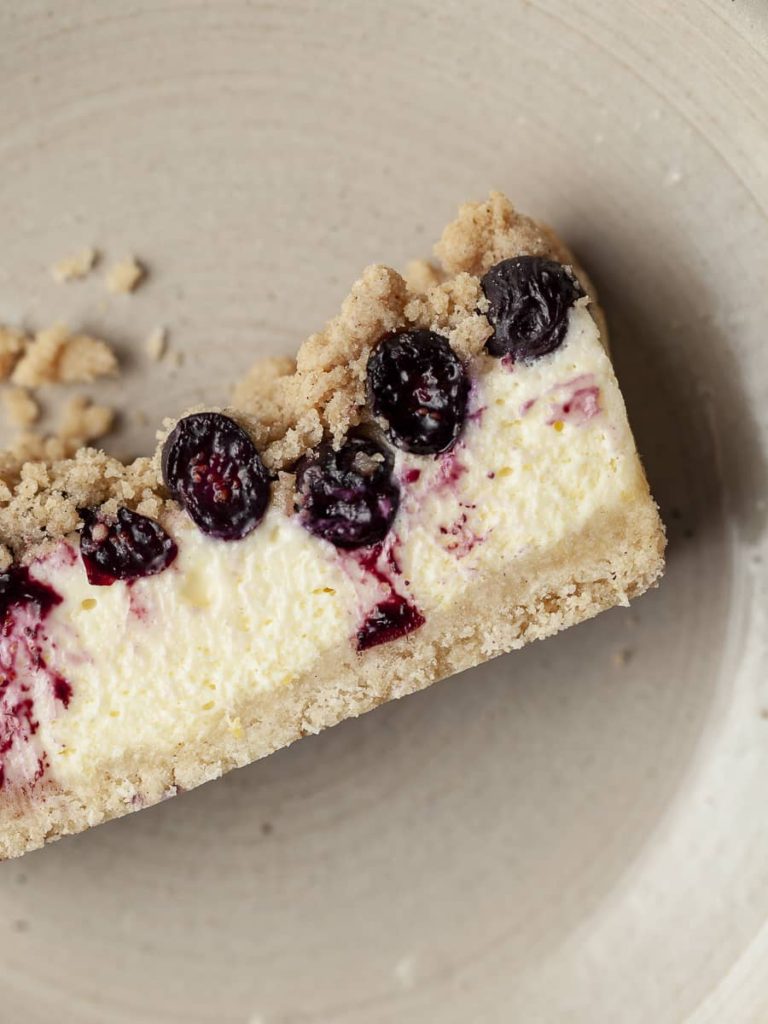 gluten free blueberry cheesecake with crumble topping