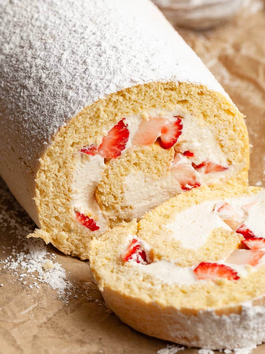 a gluten free strawberry cake roll