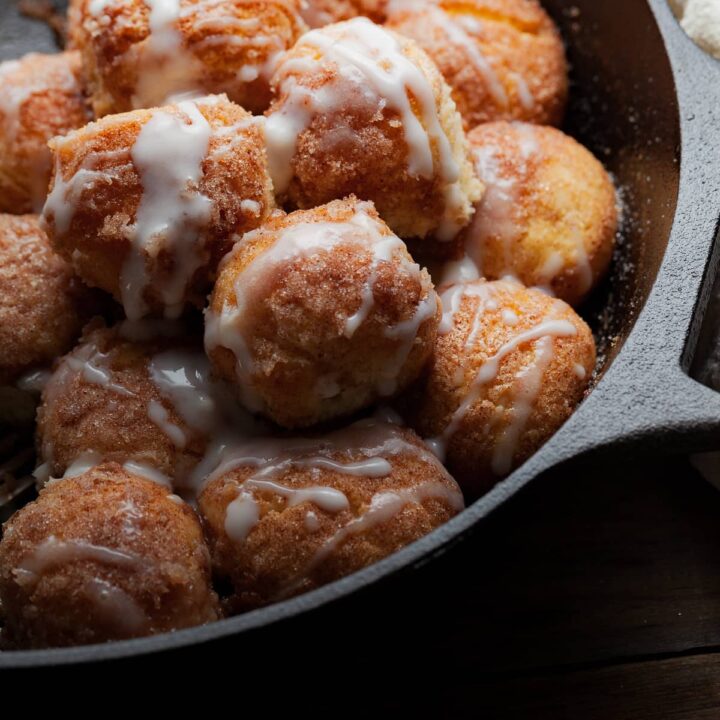 Follow this recipe to learn how to bake the perfect Gluten Free Monkey Bread in a skillet. A sweet, shareable treat perfect for any occasion.